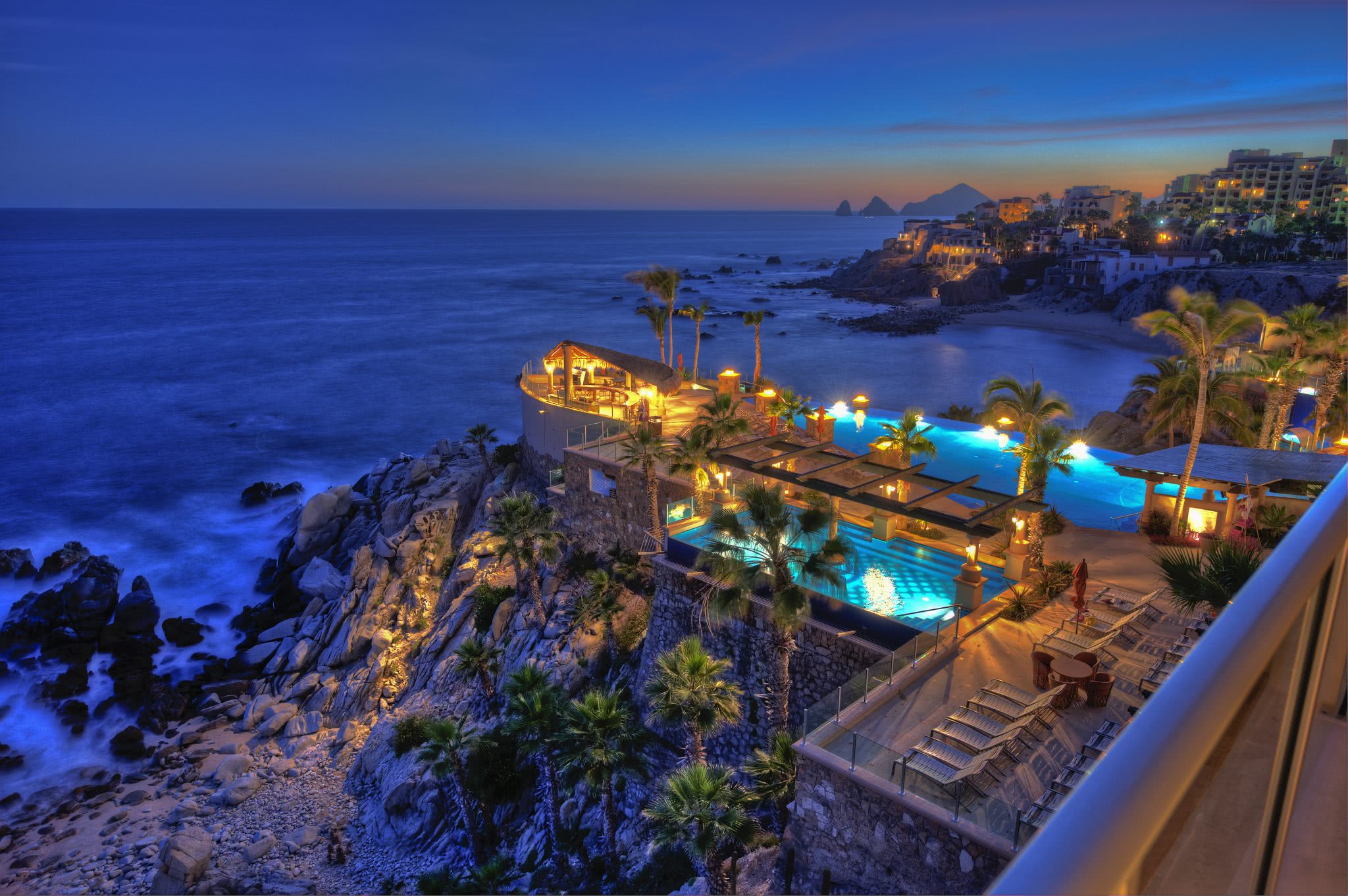 Cabo Resort-Hopping: Your Restaurant Guide to the Best in Food and