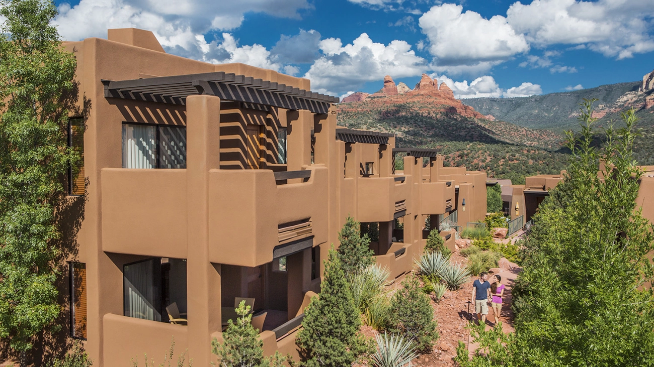 Exterior view of Pinon Pointe resort